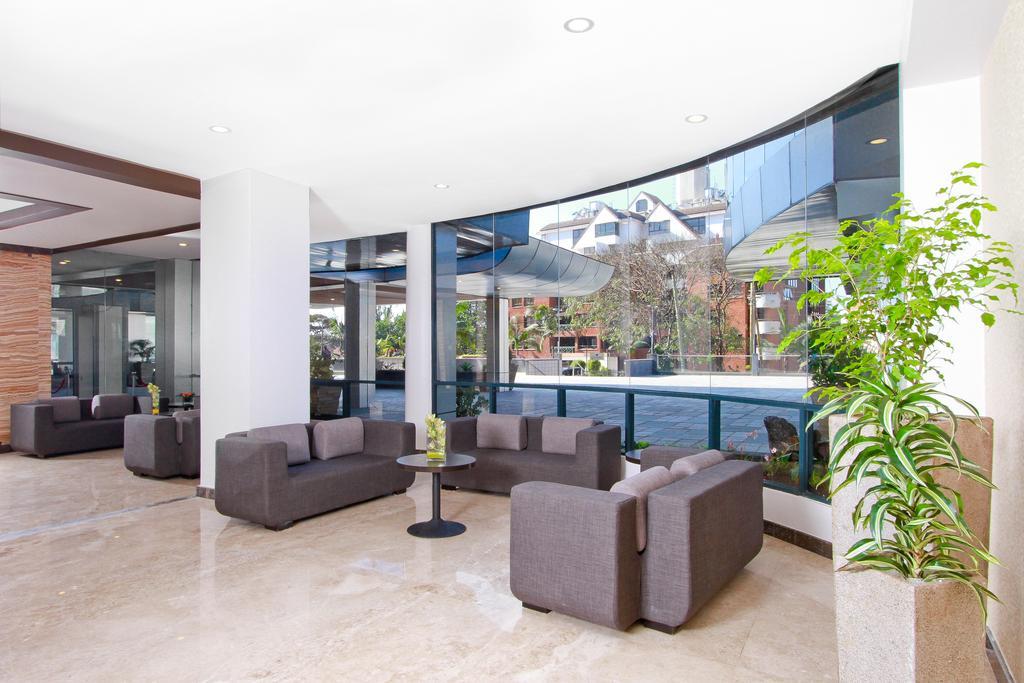 Prideinn Azure Hotel Nairobi Westlands Exterior photo