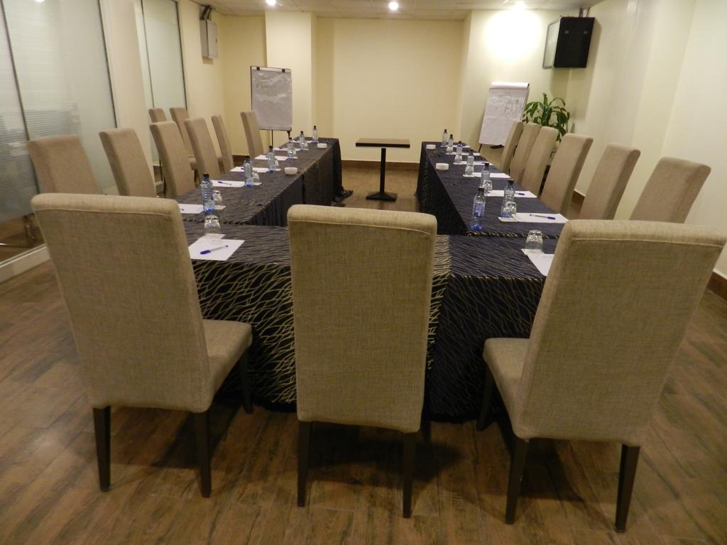 Prideinn Azure Hotel Nairobi Westlands Exterior photo